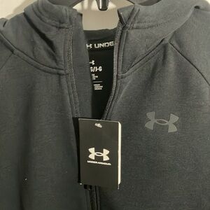 New Hooded sweatshirt Under Armour boys size YL/G